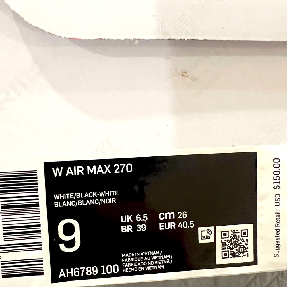 Brand new. Never worn.  Nike Women’s Air Max 270 Size 9